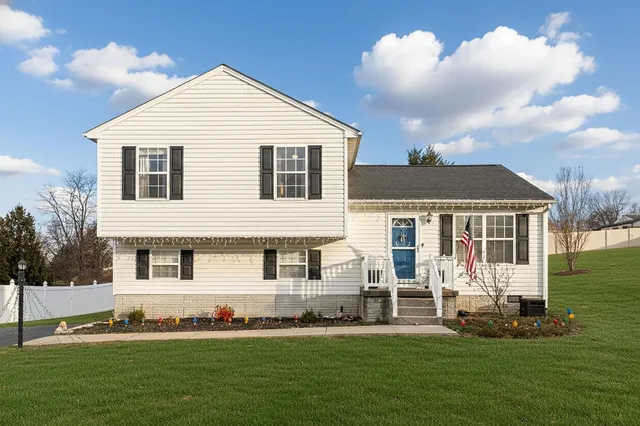 $330,000 | 32 Woodside Drive, Waynesboro, VA 22980