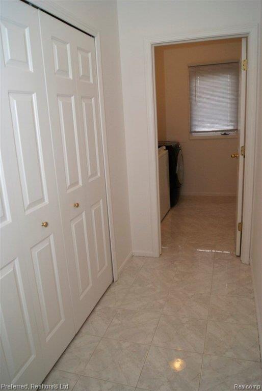 17352 Cross Winds Road Livonia, MI 48152 - Photo 14 of 30 1st Floor Laundry.jpg
