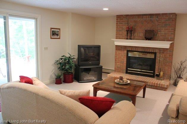 5215 Lake George Road Oxford, MI 48370 - Photo 15 of 25 LL LR