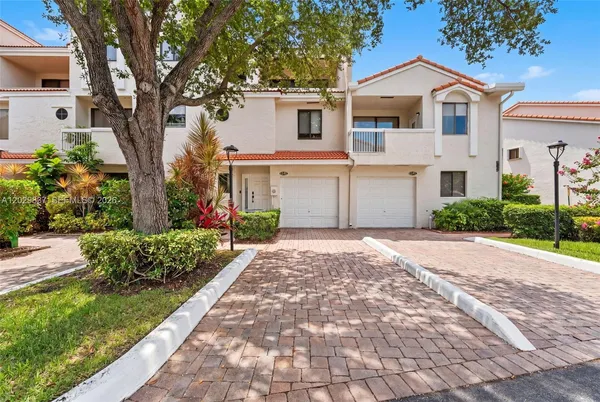 $6,300 | 21388 Marina Cove Circle, Unit 16G, Aventura, FL 33180