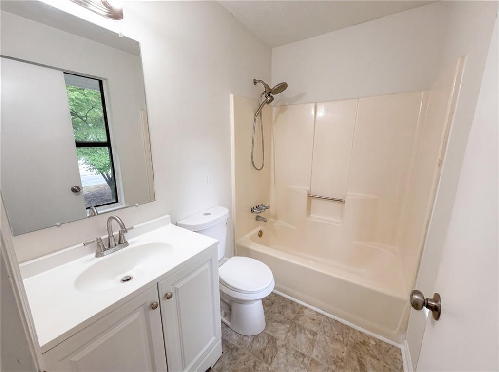 6369 Redan Square Lithonia, GA 30058 - Photo 12 of 25