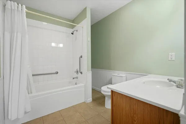 $240,000 | 3715 Wine Way, Bloomington, IL 61704