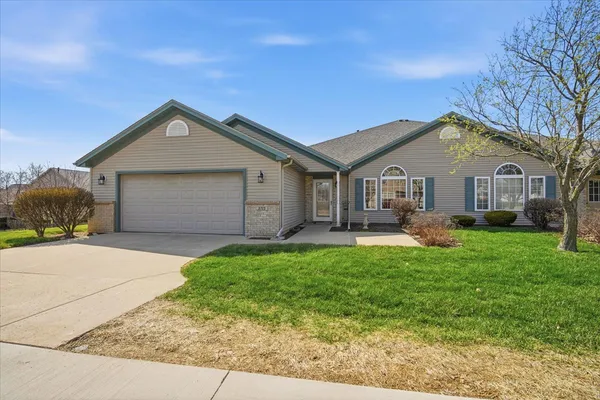 $240,000 | 3715 Wine Way, Bloomington, IL 61704