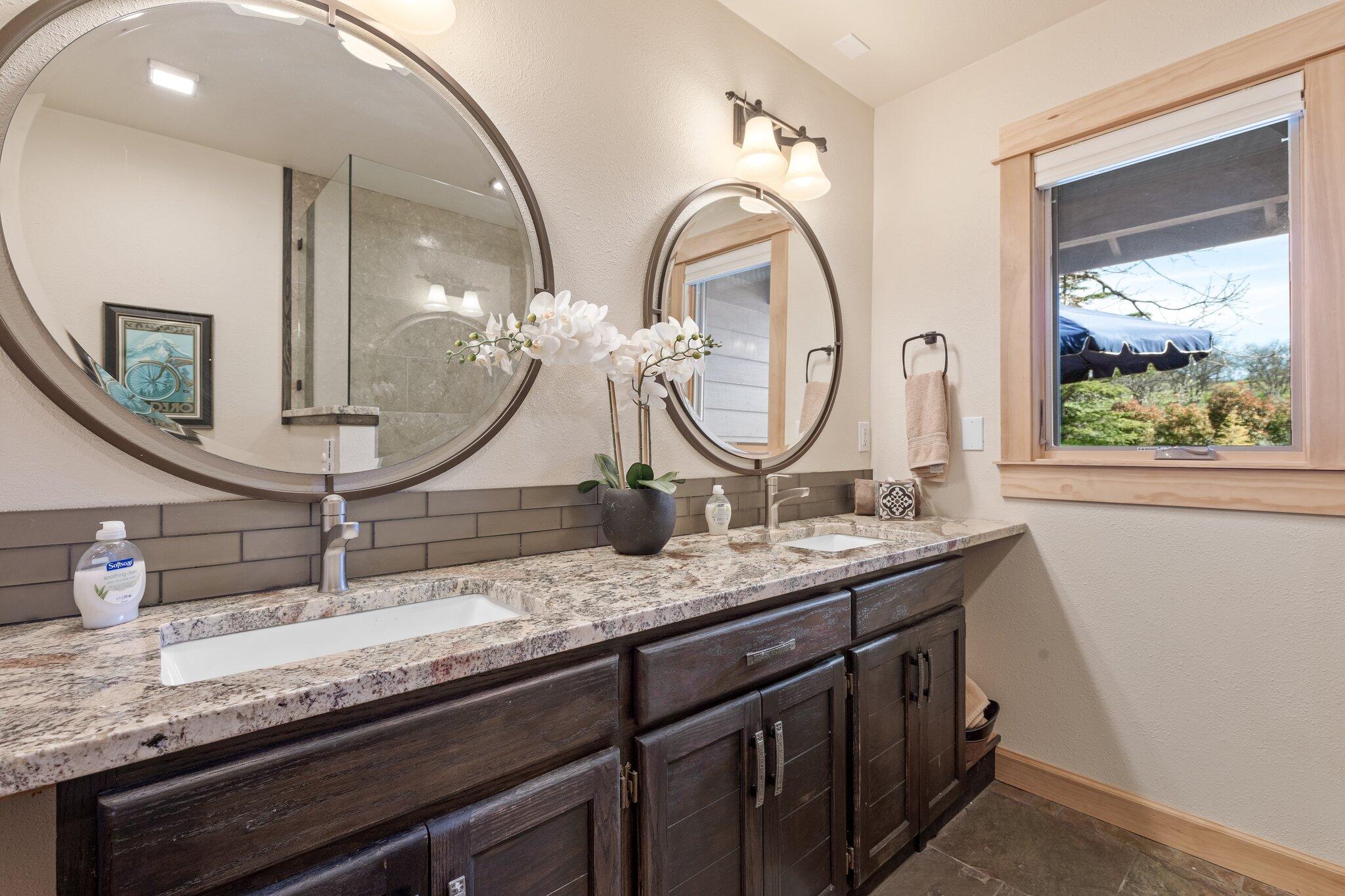 170 Emigrant Lake Road Ashland, OR 97520 - Photo 28 of 86 31-web-or-mls-IMGL4502