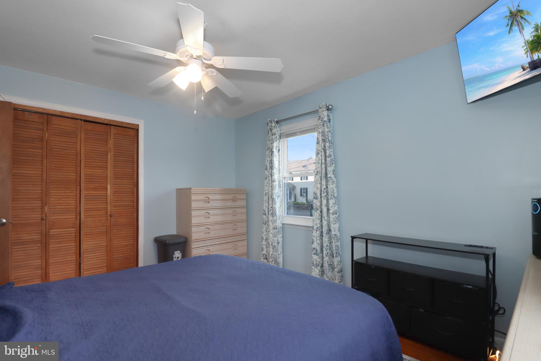 240 Youngs Road Trenton, NJ 08619 - Photo 40 of 66 Main floor Bedroom