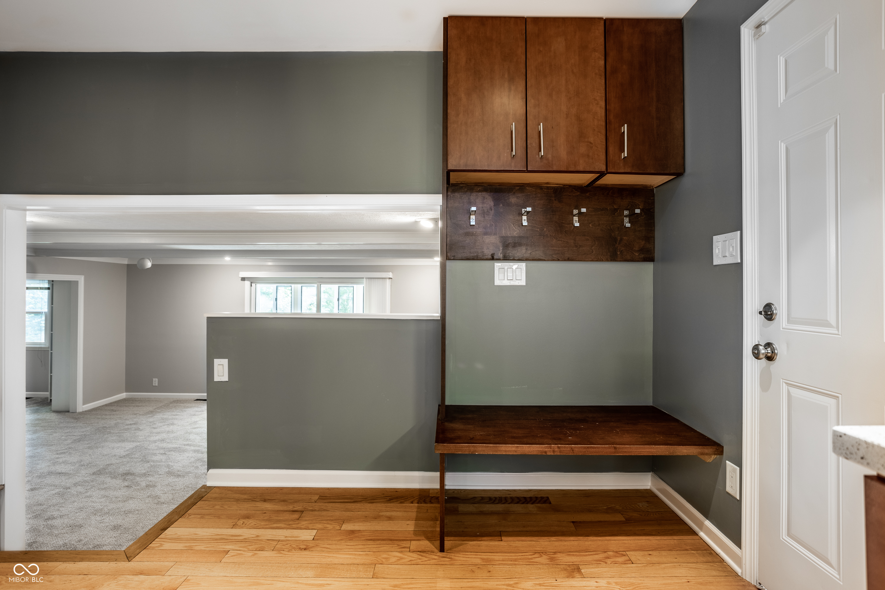 8829 Rexford Road Indianapolis, IN 46260 - Photo 13 of 55 Gallery Image 13