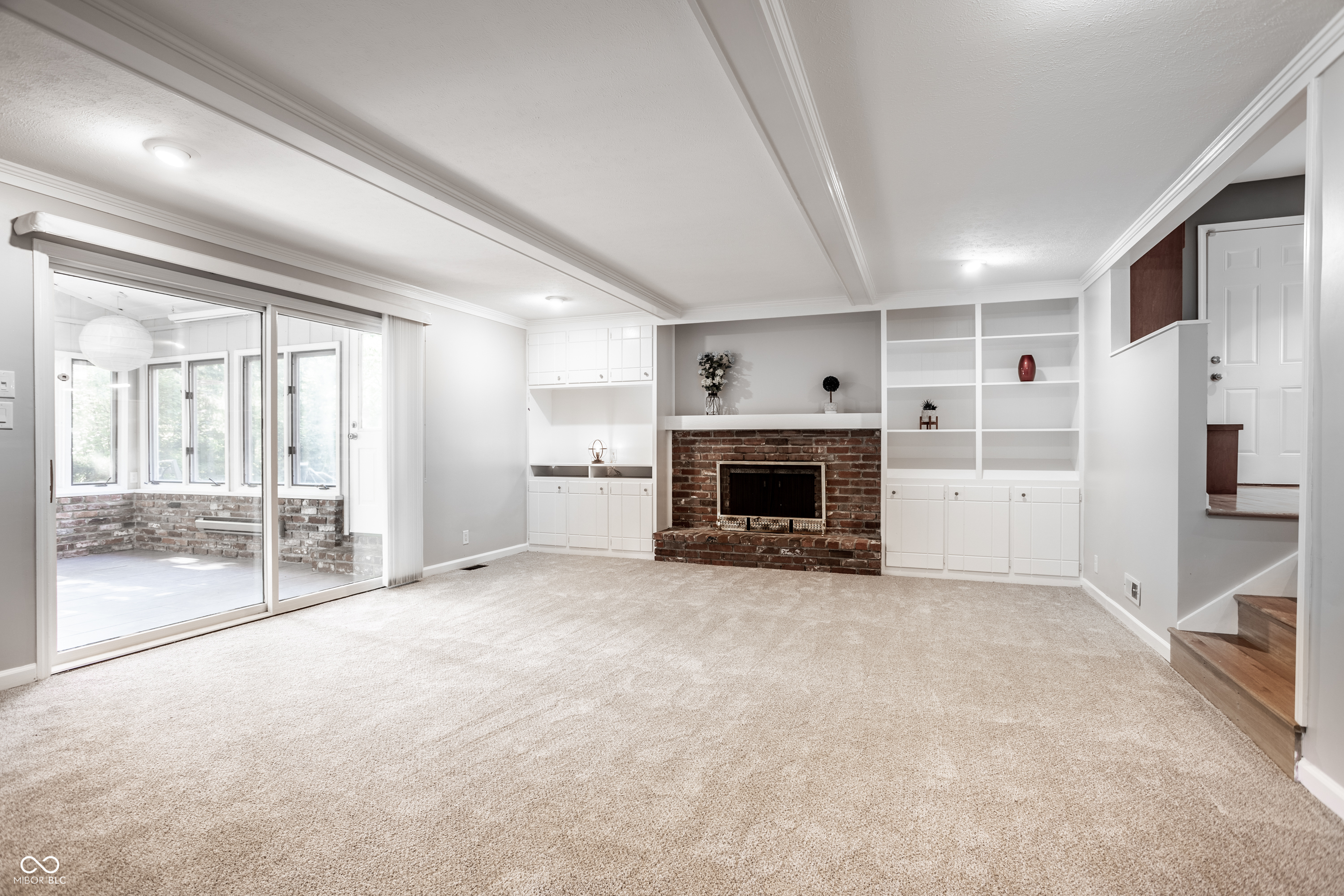 8829 Rexford Road Indianapolis, IN 46260 - Photo 14 of 55 Gallery Image 14