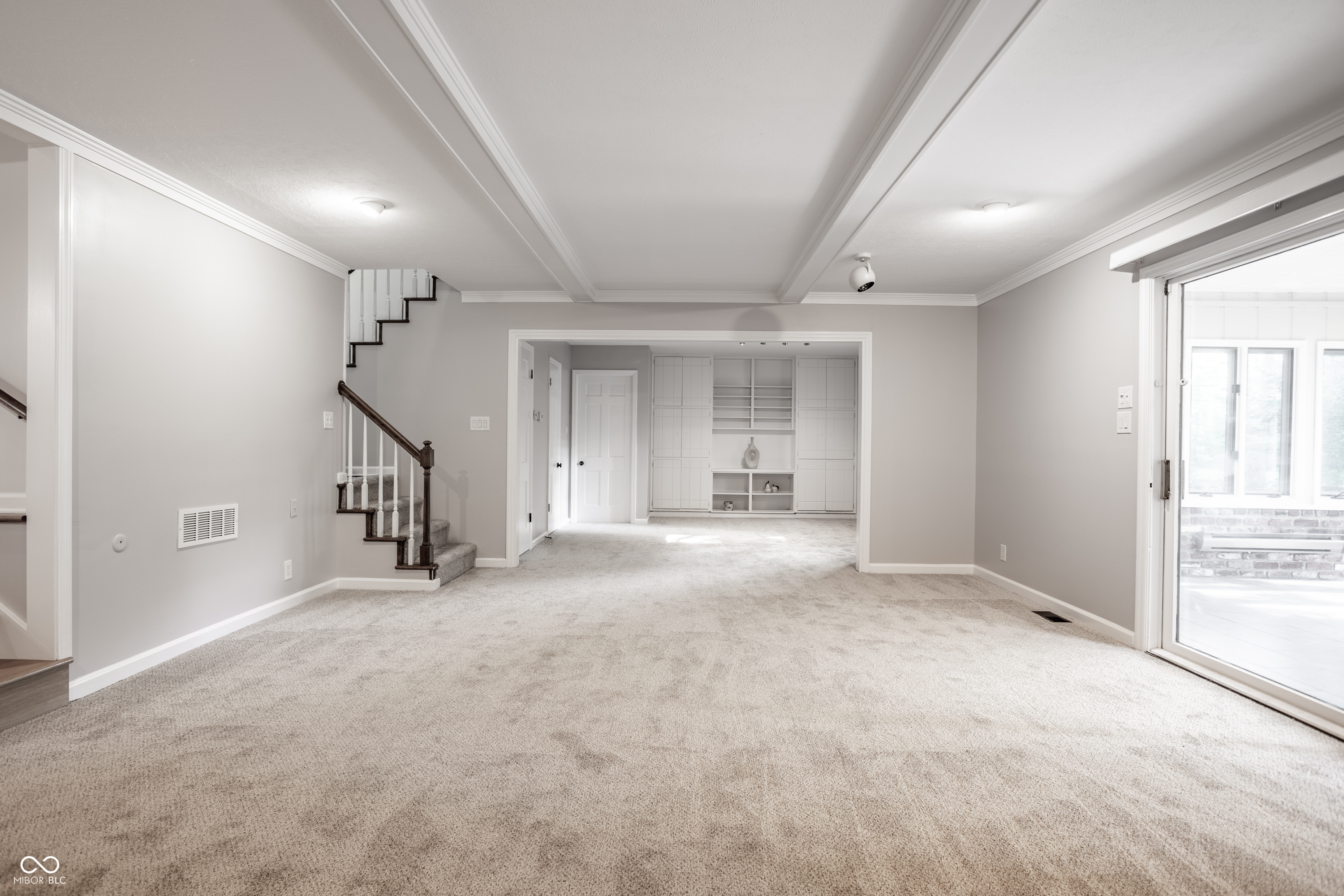 8829 Rexford Road Indianapolis, IN 46260 - Photo 17 of 55 Gallery Image 17