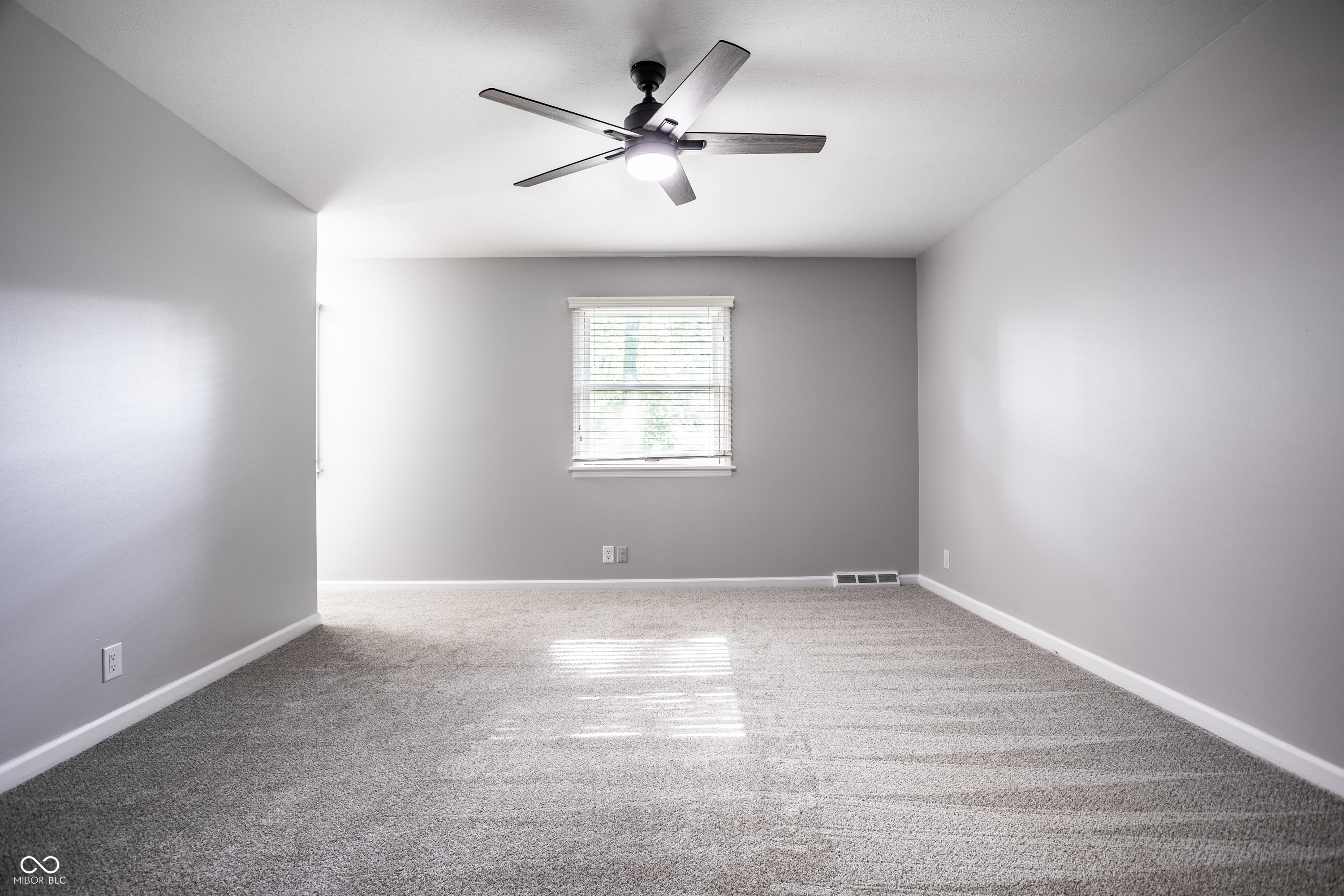 8829 Rexford Road Indianapolis, IN 46260 - Photo 26 of 55 Gallery Image 26