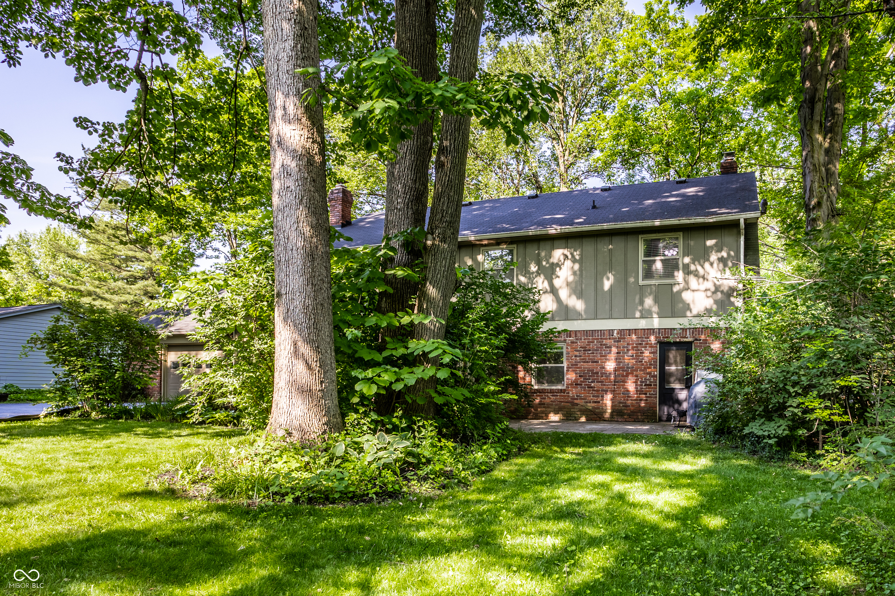 8829 Rexford Road Indianapolis, IN 46260 - Photo 42 of 55 Gallery Image 42