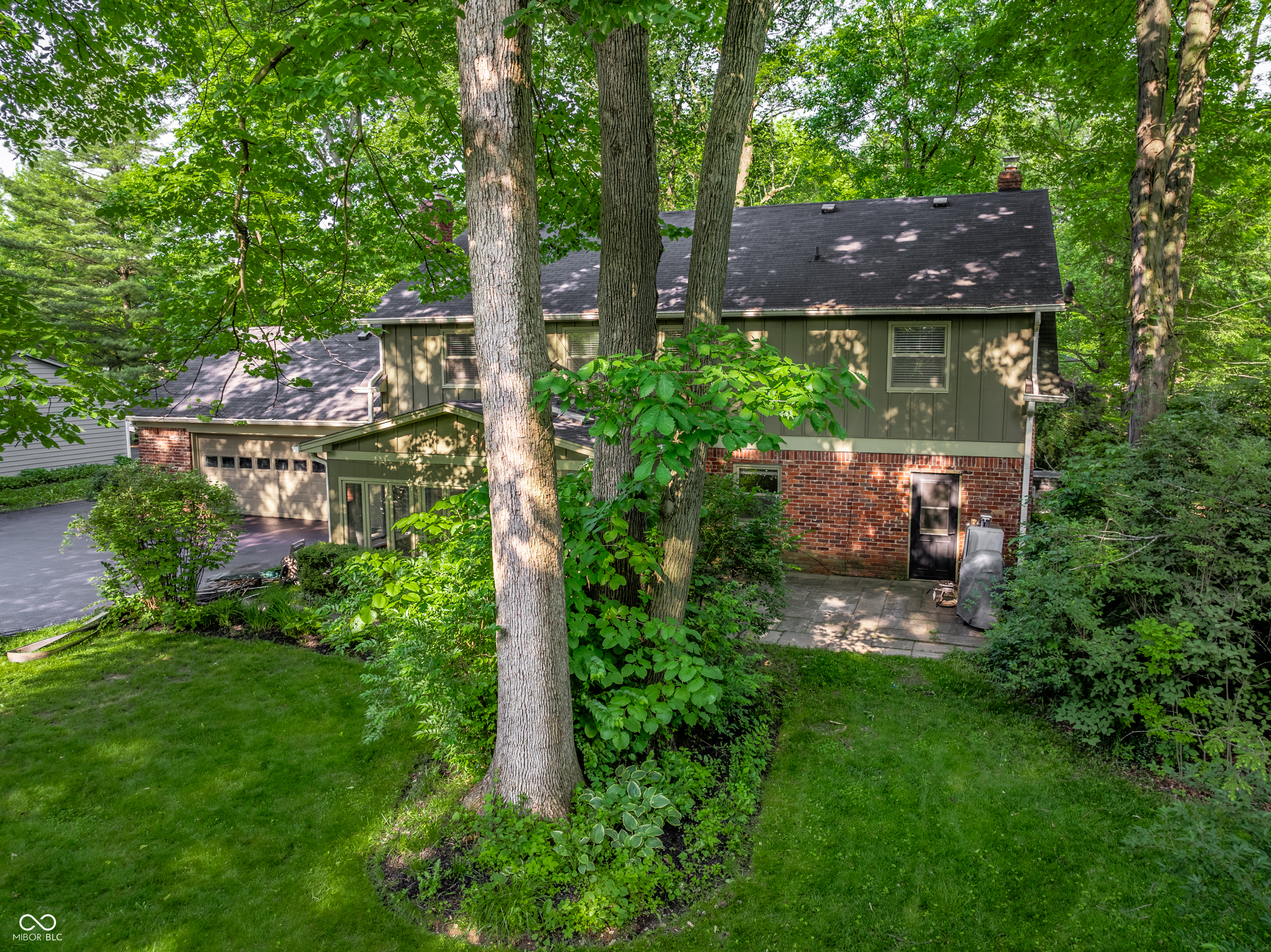 8829 Rexford Road Indianapolis, IN 46260 - Photo 46 of 55 Gallery Image 46