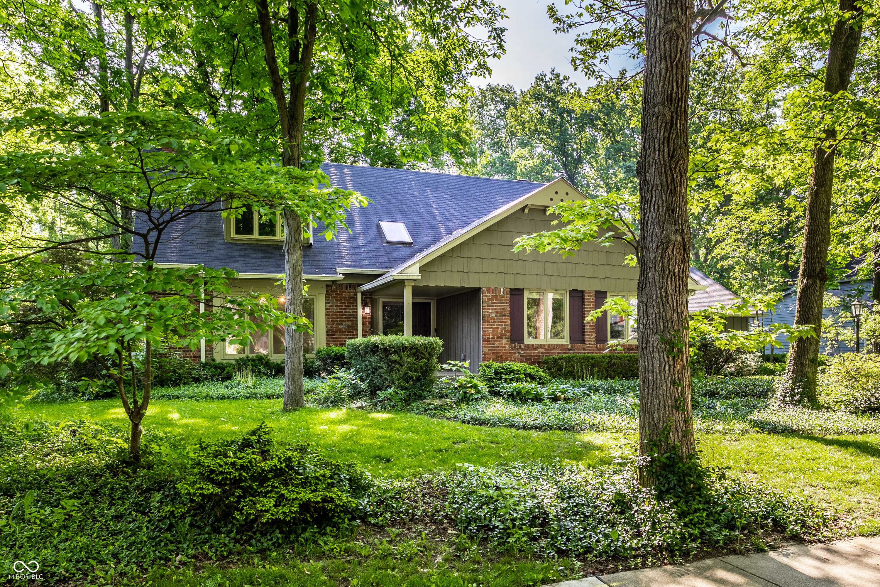 8829 Rexford Road Indianapolis, IN 46260 - Photo 55 of 55 Gallery Image 55
