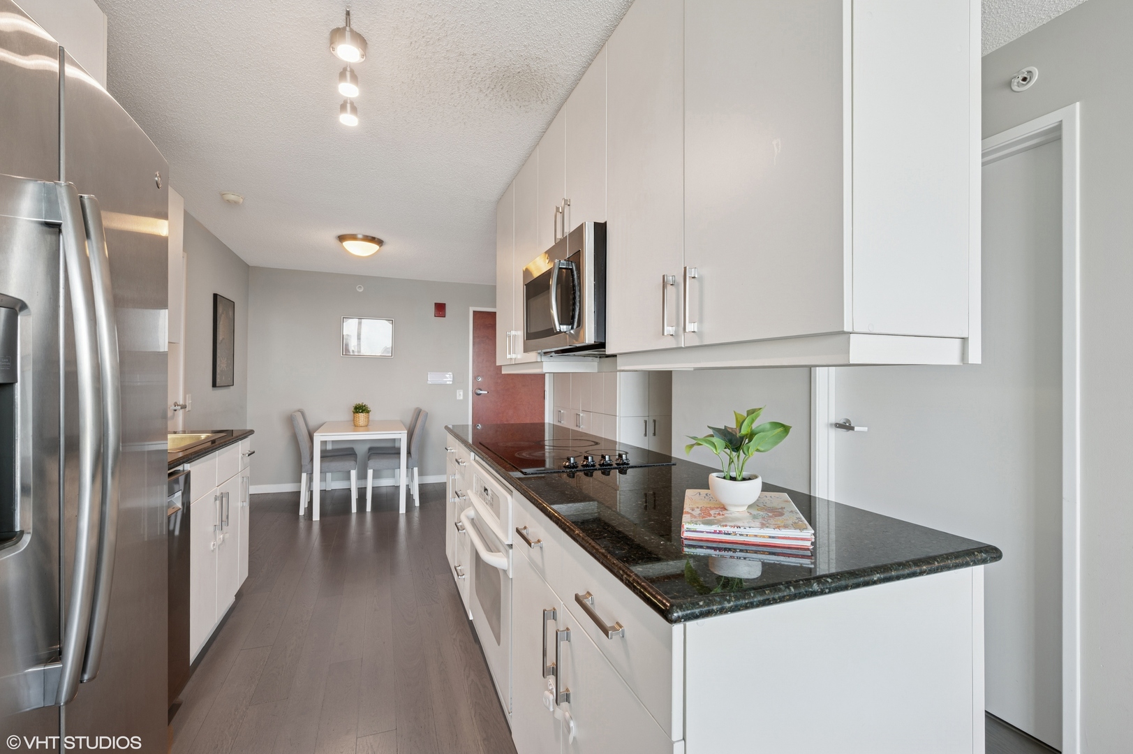 800 Elgin Road, Unit 1406 Evanston, IL 60201 - Photo 6 of 15 Gallery Image 6