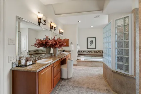 $1,425,000 | 5103 Chestnut Street, Bellaire, TX 77401