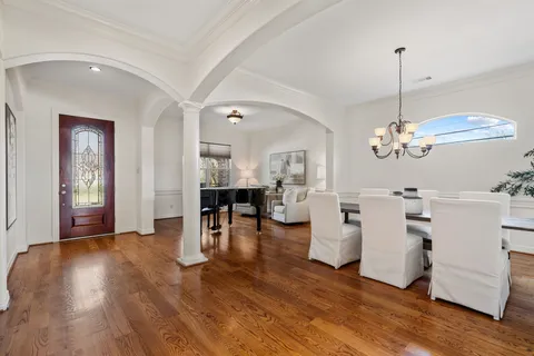 $1,425,000 | 5103 Chestnut Street, Bellaire, TX 77401