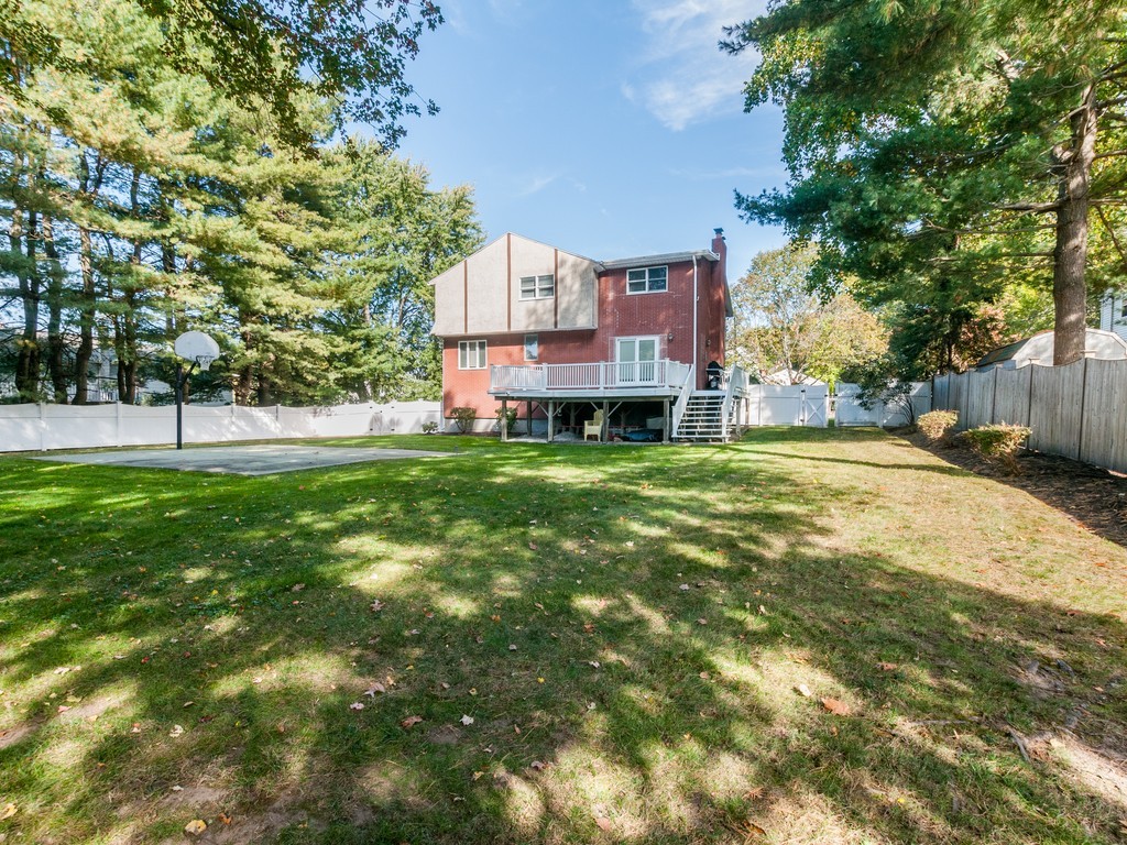 290 Hardy Pond Road Waltham, MA 02451 - Photo 24 of 27 Gallery Image 24