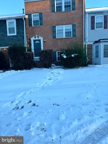 $2,700 | 1145 James Madison Circle, Fredericksburg, VA 22405