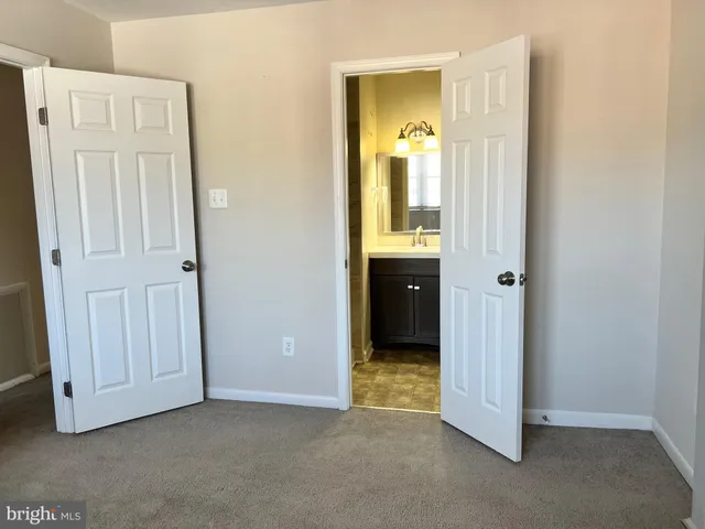 $2,700 | 1145 James Madison Circle, Fredericksburg, VA 22405