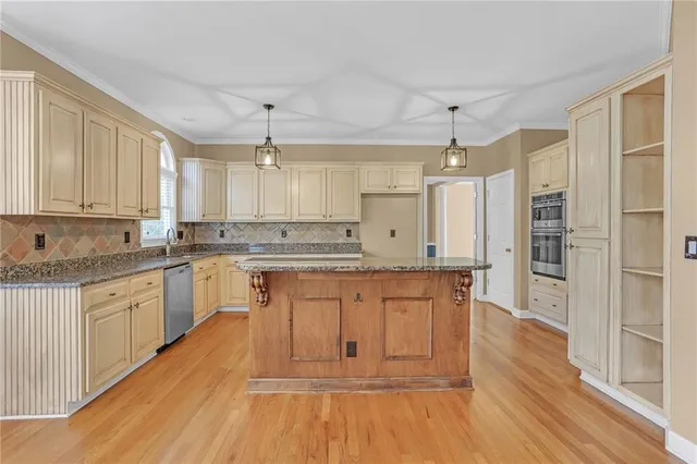 $800,000 | 105 Kensington Pond Court, Roswell, GA 30075