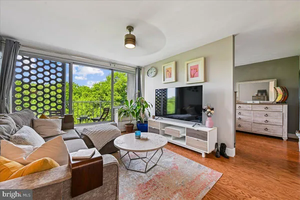 $2,100 | 800 4th Street Southwest, Unit N604, Washington, DC 20024