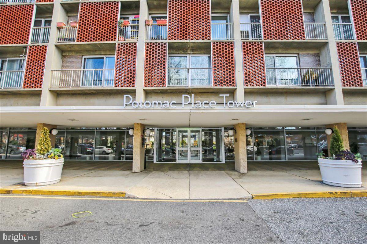 800 4th Street Southwest, Unit N604 Washington, DC 20024 - Photo 18 of 21