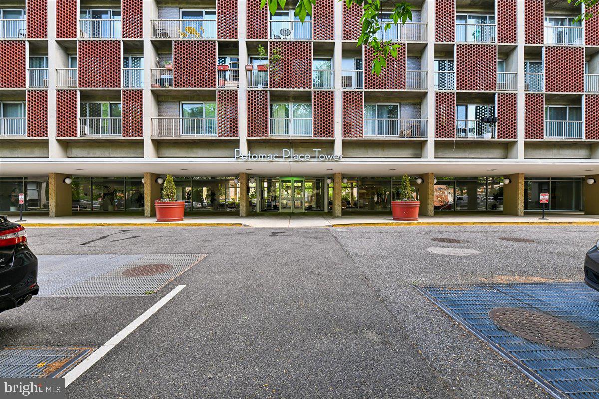 800 4th Street Southwest, Unit N604 Washington, DC 20024 - Photo 19 of 21