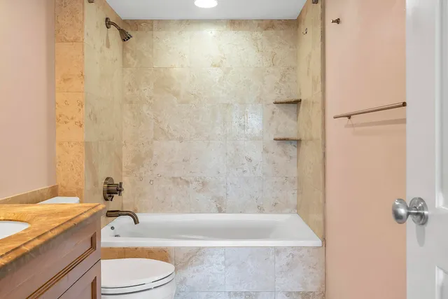 $5,200 | 2500 East Las Olas Boulevard, Unit 802, Fort Lauderdale, FL 33301