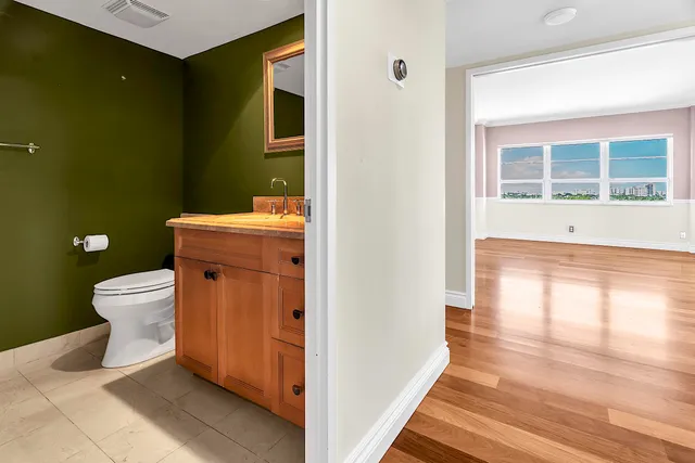 $5,200 | 2500 East Las Olas Boulevard, Unit 802, Fort Lauderdale, FL 33301