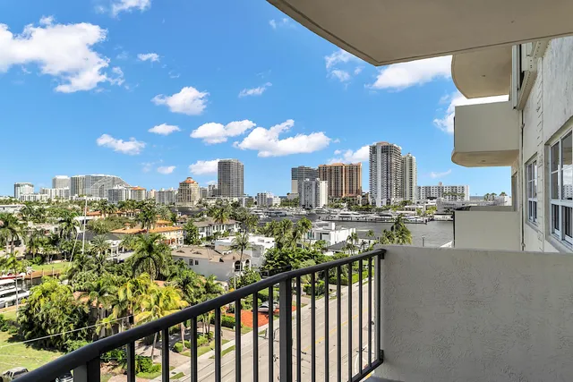 $5,200 | 2500 East Las Olas Boulevard, Unit 802, Fort Lauderdale, FL 33301