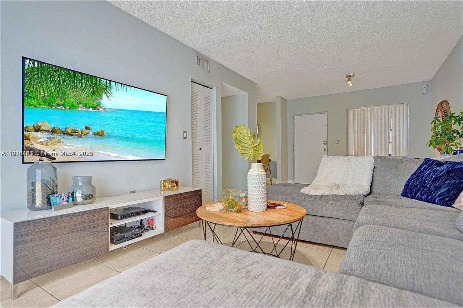 1490 West 42nd Place, Unit 303 Hialeah, FL 33012 - Photo 3 of 10