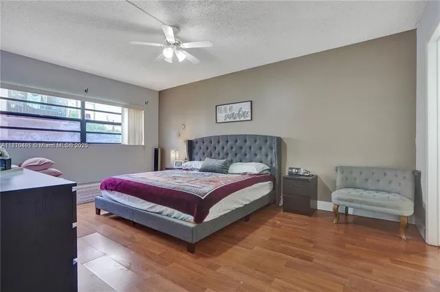 $2,100 | 1490 West 42nd Place, Unit 303, Hialeah, FL 33012
