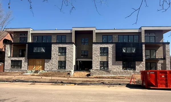 $2,895,000 | 150 Broadway Avenue South, Unit 2B, Wayzata, MN 55391