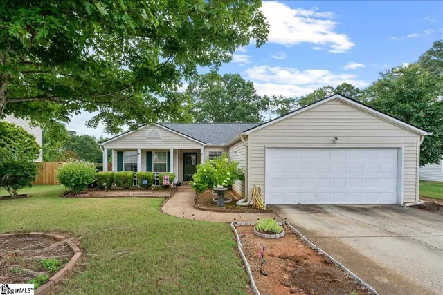 $295,000 | 8 Pasture Place, Simpsonville, SC 29681