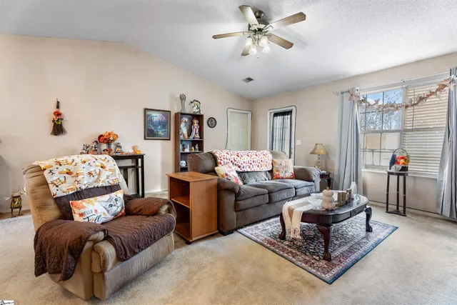 $295,000 | 8 Pasture Place, Simpsonville, SC 29681