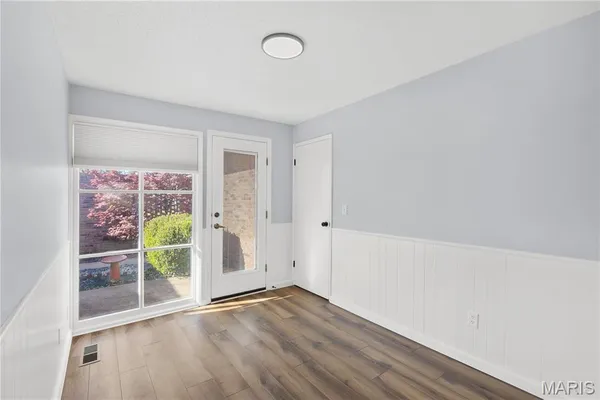 $3,999 | 606 Rue Montand Drive, Ballwin, MO 63011