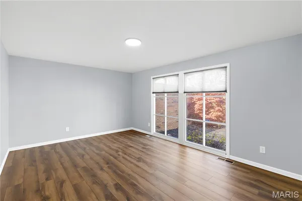 $3,999 | 606 Rue Montand Drive, Ballwin, MO 63011