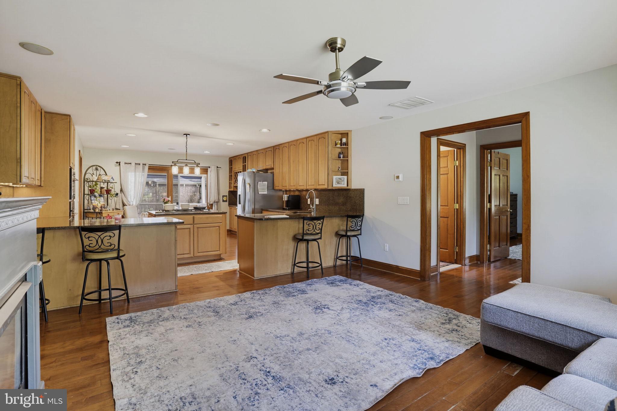 1161 Steamboat Road Shady Side, MD 20764 - Photo 12 of 37 Living room
