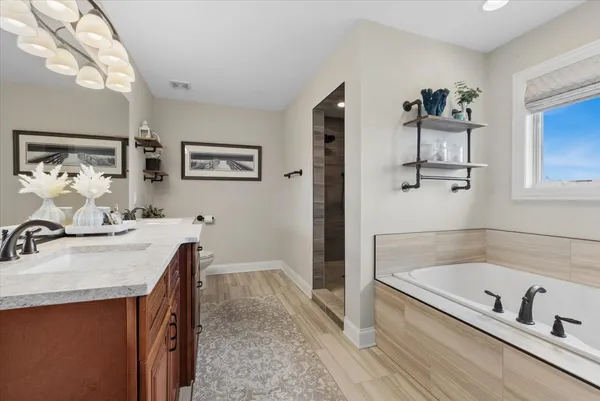 $769,000 | 24111 Blue Waters Drive, Manhattan, IL 60442