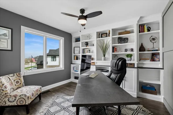 $769,000 | 24111 Blue Waters Drive, Manhattan, IL 60442