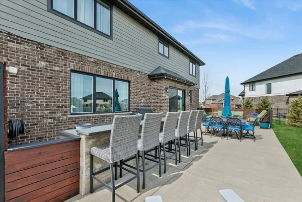 $769,000 | 24111 Blue Waters Drive, Manhattan, IL 60442