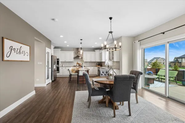 $769,000 | 24111 Blue Waters Drive, Manhattan, IL 60442