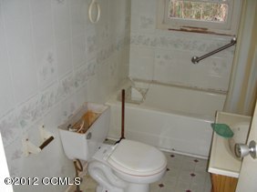 575 Roberts Road Newport, NC 28570 - Photo 12 of 22 Bath