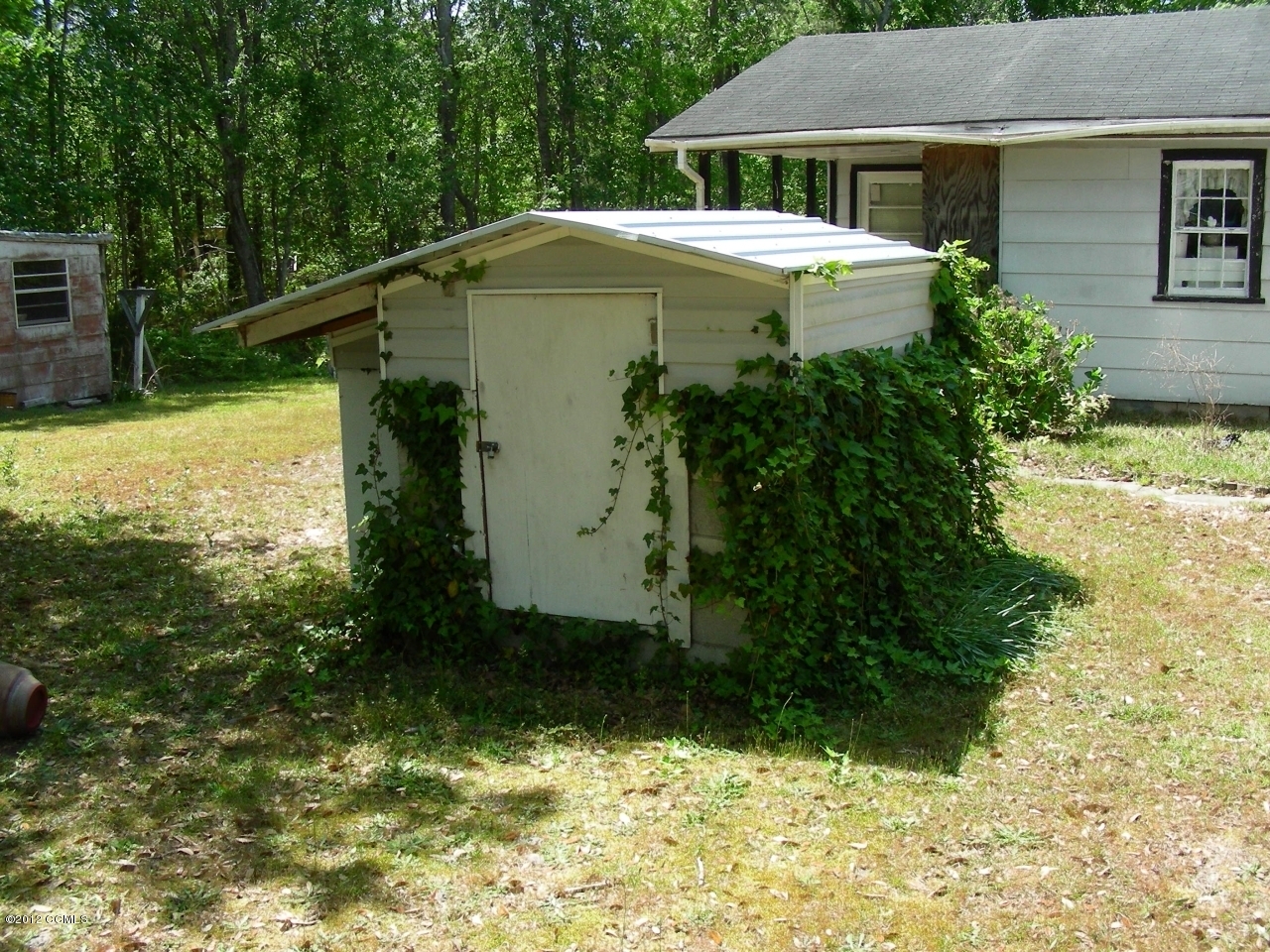 575 Roberts Road Newport, NC 28570 - Photo 21 of 22 pump house