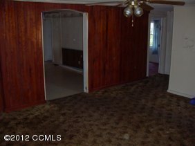 575 Roberts Road Newport, NC 28570 - Photo 4 of 22 Living