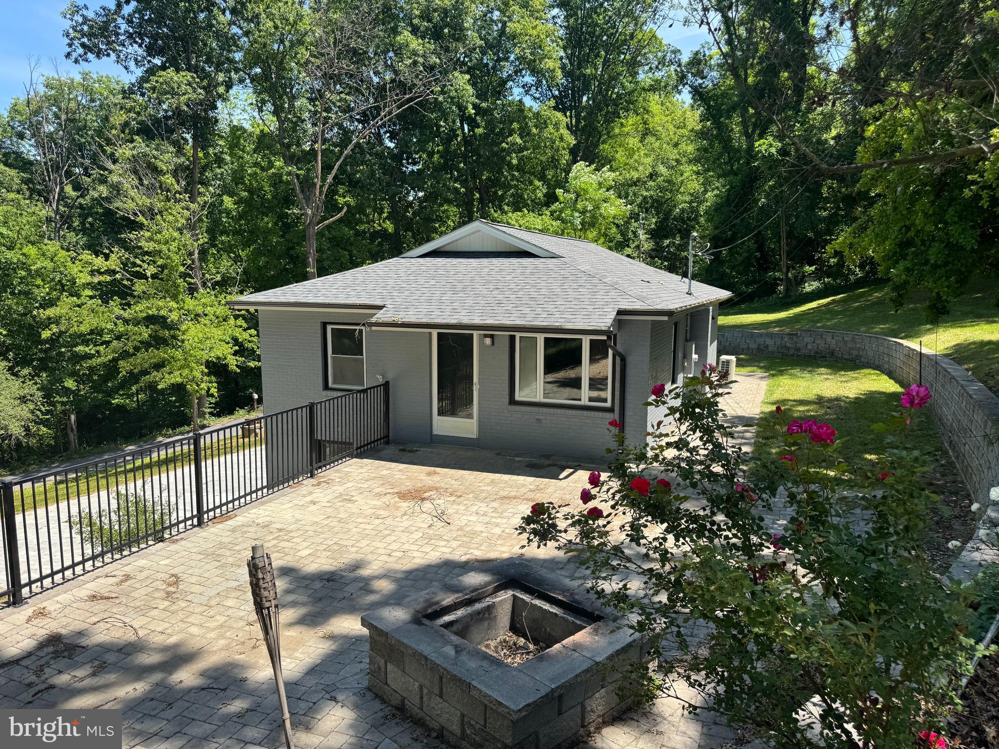 373 Bowman Road Front Royal, VA 22630 - Photo 2 of 10