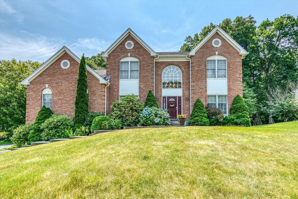 22 Faulkner Road Shrewsbury, MA 01545 - Photo 1 of 37 Gallery Image 1