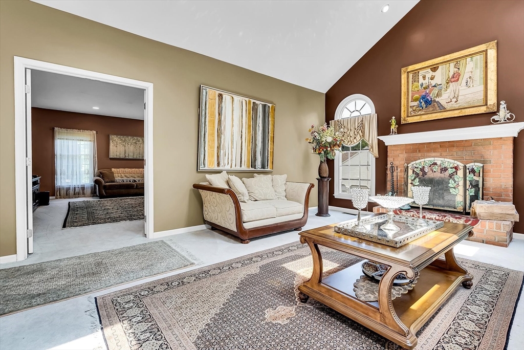 22 Faulkner Road Shrewsbury, MA 01545 - Photo 12 of 37 Gallery Image 12