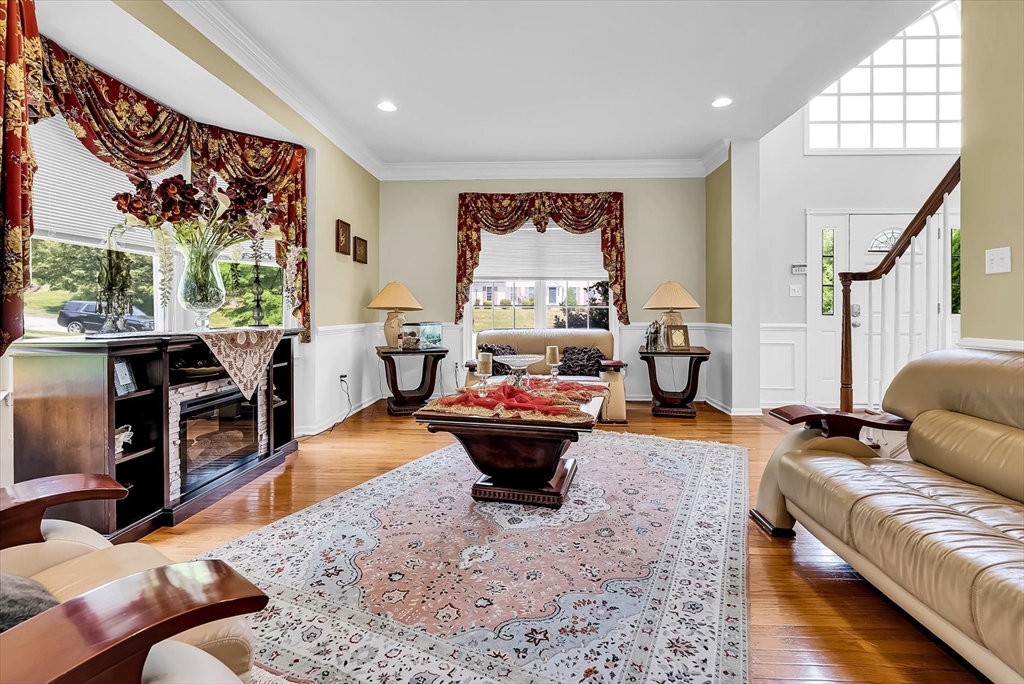 22 Faulkner Road Shrewsbury, MA 01545 - Photo 5 of 37 Gallery Image 5