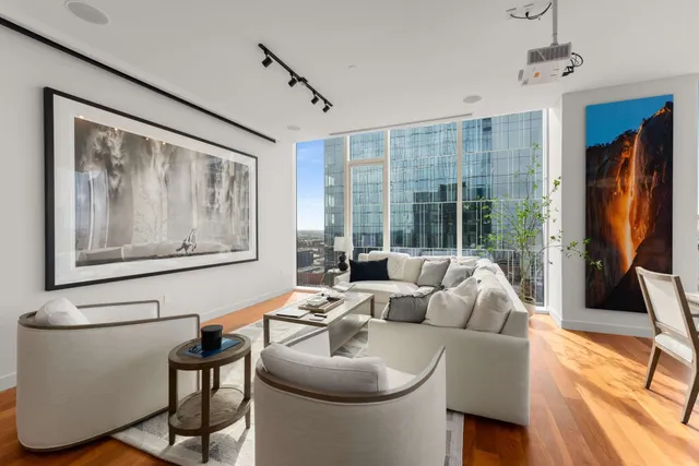 $16,000 | 160 2nd Avenue South, Unit 1902, Nashville, TN 37201