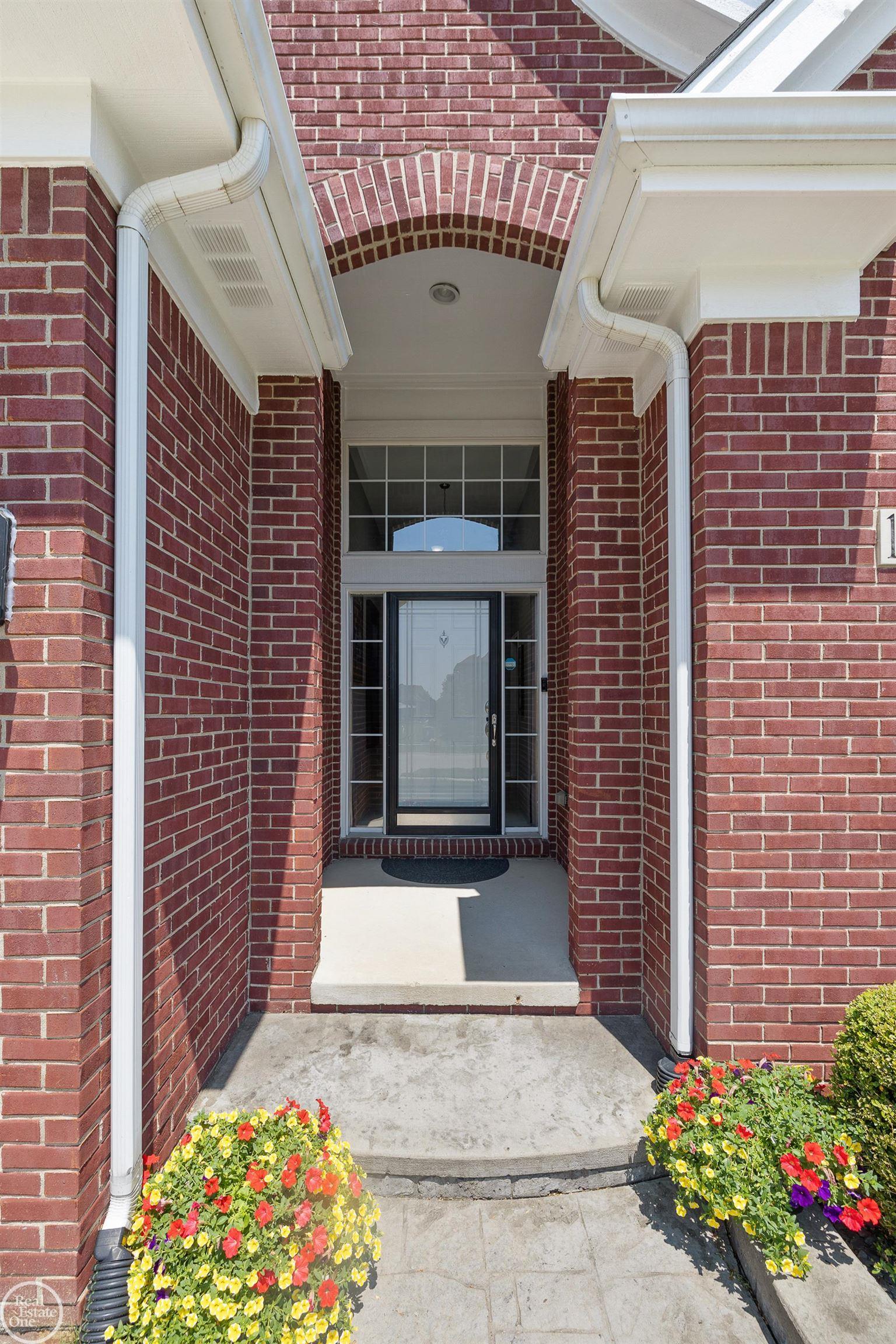 16389 Moore Park Road Macomb, MI 48044 - Photo 13 of 57 50110602-12.JPG
